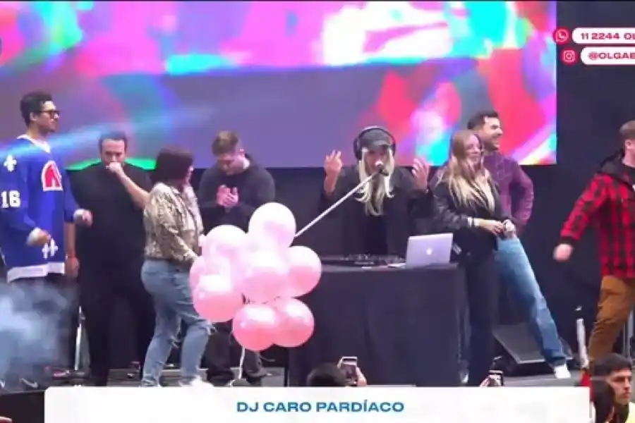 Viral: Caro Pardíaco tocó en vivo y mandó un mensaje político por el Día del Trabajador