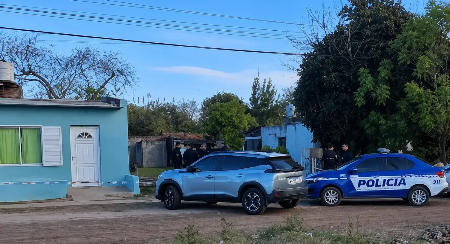 El trágico hallazgo se produjo en la tarde del lunes en una vivienda de barrio Urquiza.