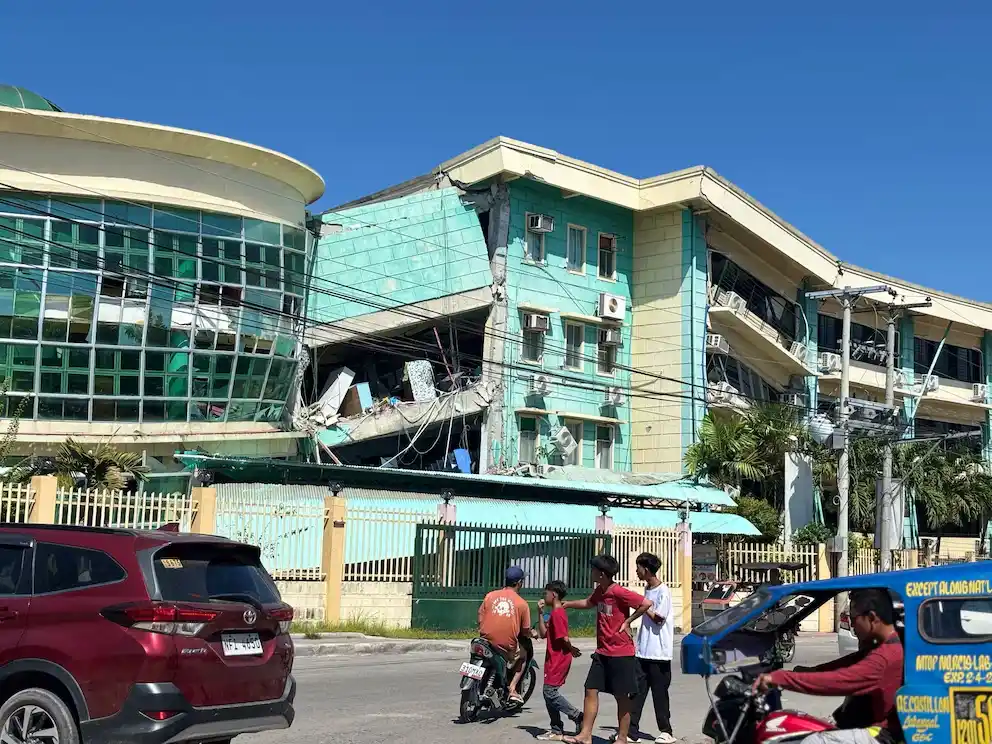 Tras el movimiento telúrico, las autoridades filipinas emitieron una alerta de tsunami y ordenaron evacuaciones preventivas en numerosas zonas costeras del sur del país. Foto: Reuters