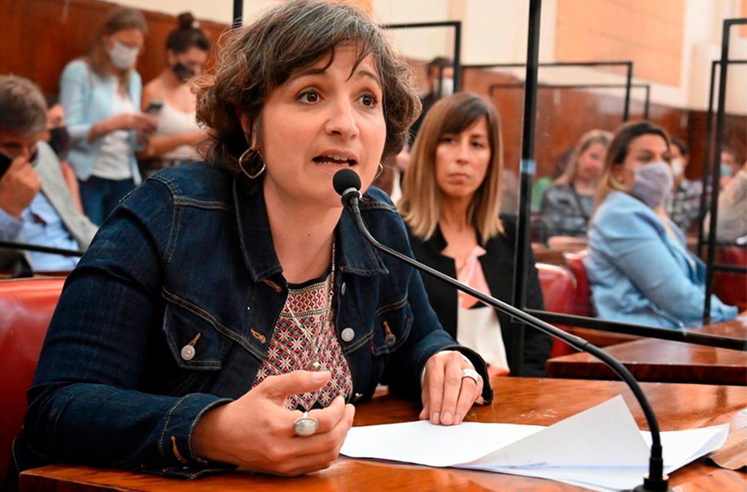 “Montenegro finge austeridad, pero en dos años nombró el doble de funcionarios que Arroyo”