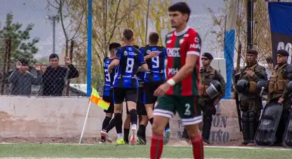 Rincón madrugó a Círculo y se quedó con la victoria en el sur