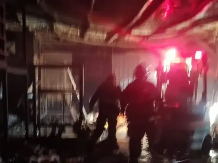 bomberos de villa rosa, pilar y la región sofocaron las llamas