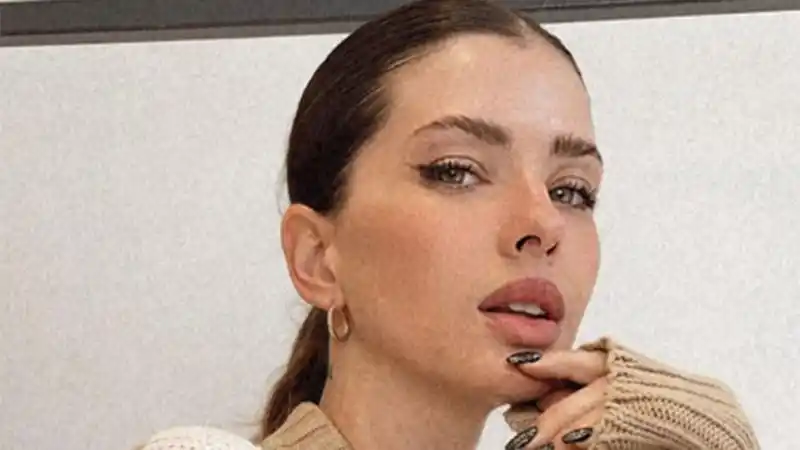 La China Suárez mostró un cambio de look en sus redes y la compararon con Wanda Nara