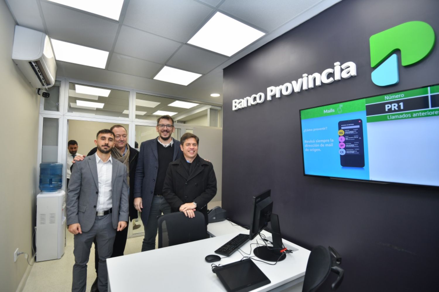 Cuattromo y Kicillof en la inauguración de la nueva sede en Batán.