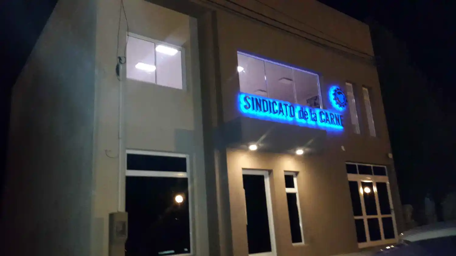 Trabajadores de carnes blancas lograron un acuerdo del 20 por ciento