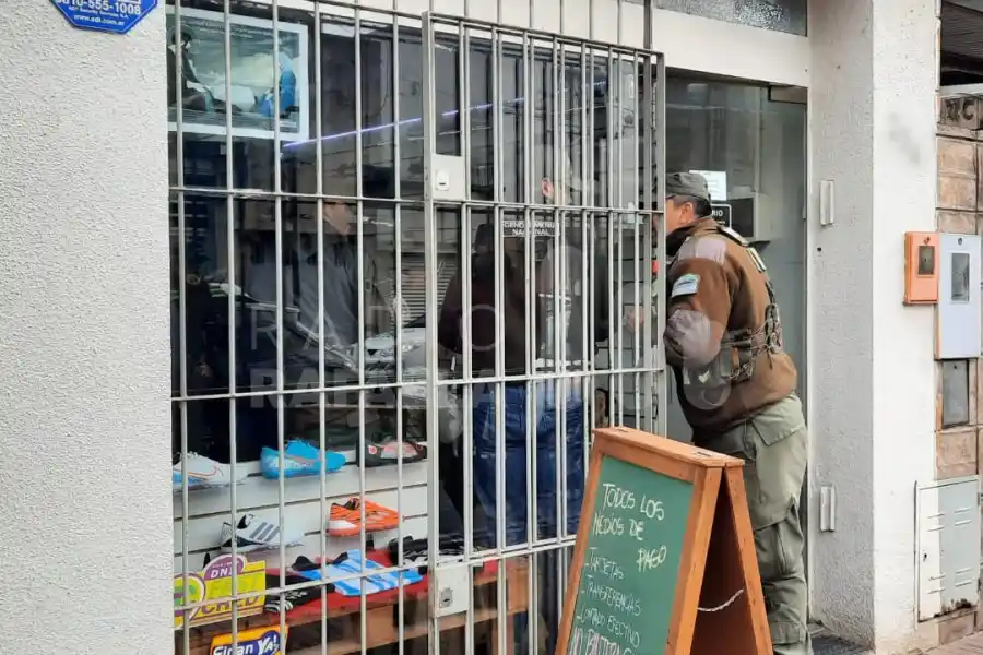 Allanamiento en un local comercial de zona céntrica de la ciudad de Rafaela