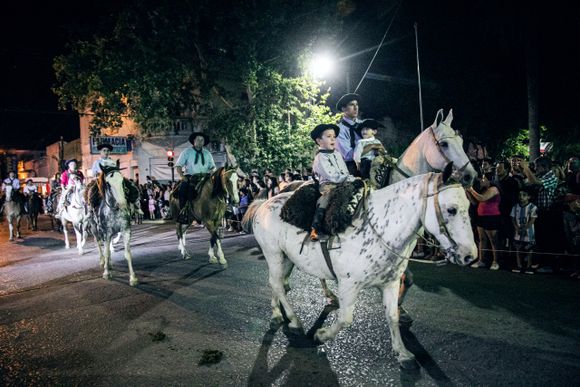 Aniversario de El Fortín: Gran desfile por las calles de la ciudad