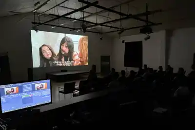 El Cineclub Noble presenta una nueva función en el IAAER con “Los guantes mágicos” de Martín Rejtman