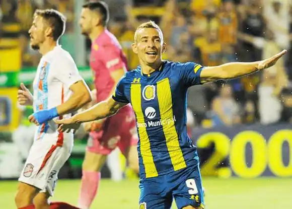 Con un hat-trick de  Marco Ruben, Central derrotó a Arsenal