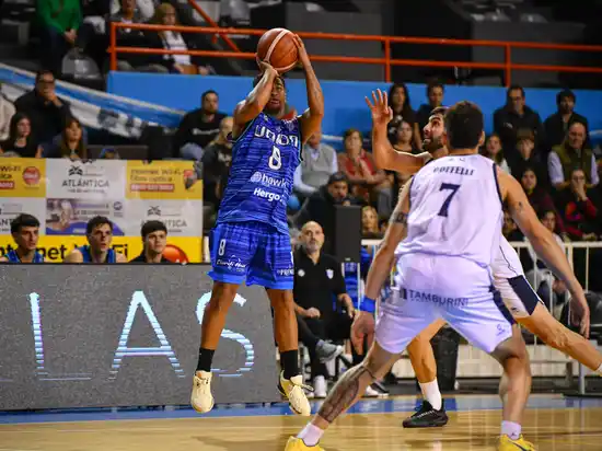 Unión no pudo festejar en el debut