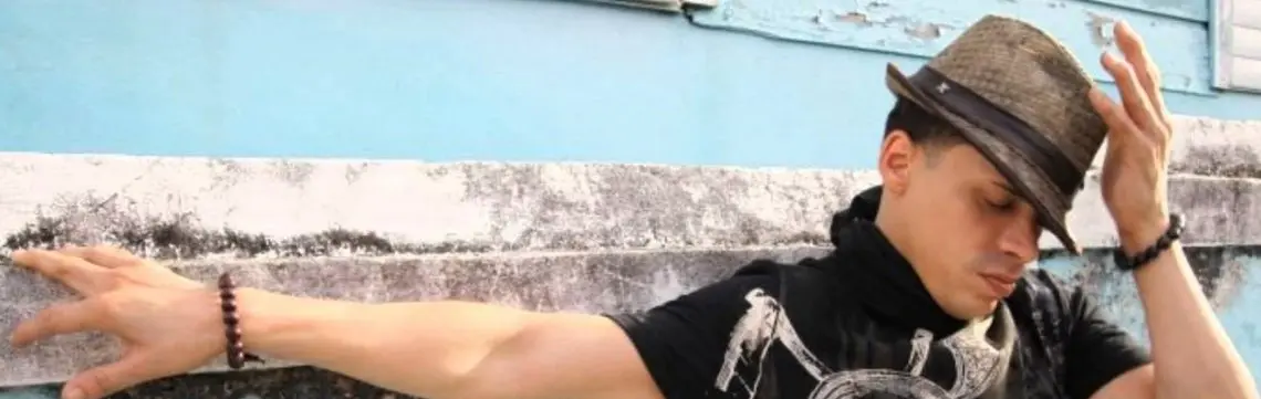 El cantante Vico C, pelea por su vida