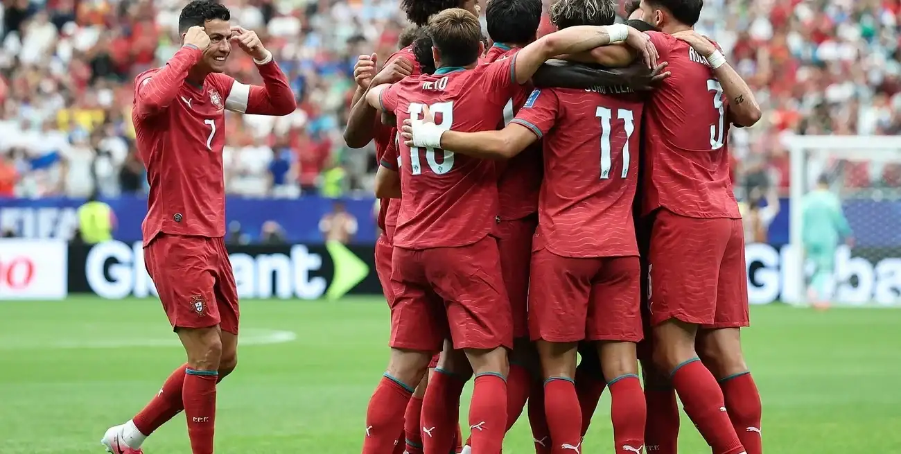 Cristiano Ronaldo marcó dos goles y fue la figura de la goleada portuguesa en Houston. Foto: Xinhua