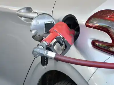 Rosario estrena el sistema de precios segmentados para la nafta