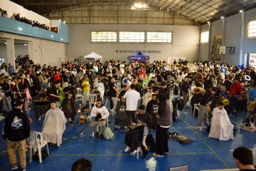 Más de 200 barberos mostraron su talento en la primera Expo Barber King Battle que se realizó en Berisso