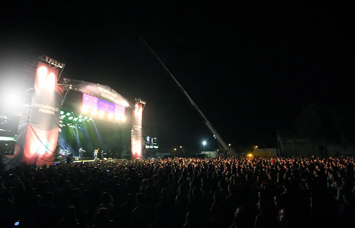 Técnopolis Federal se despide de la ciudad con un show de Miranda