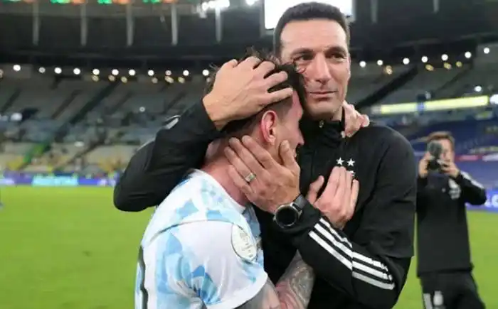 Scaloni: �SMessi es mucho mejor jugador ahora que antes⬝