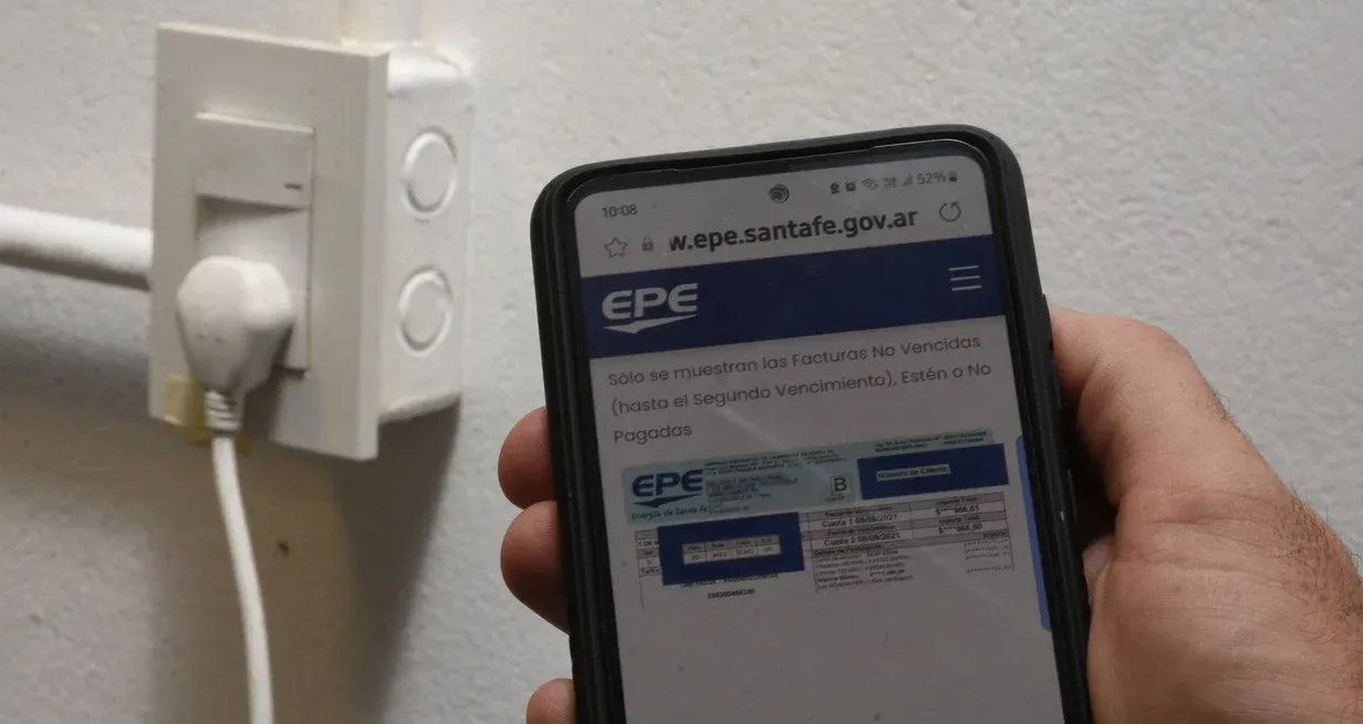 La distribuidora estatal santafesina tenía proyectado al aumento en agosto para no entrar en déficit operativo. El incremento se postergó por motivos electorales. Crédito: Guillermo Di Salvatore