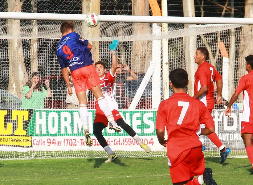 Arrollador arranque de Villa Díaz Vélez: otro 5 a 0