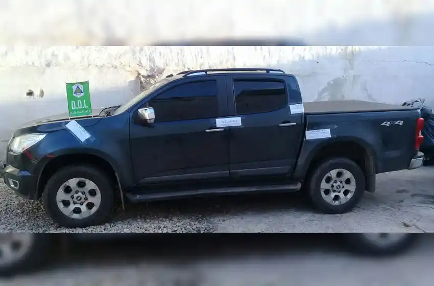 Dos hombres fueron detenidos por estafar a través de internet