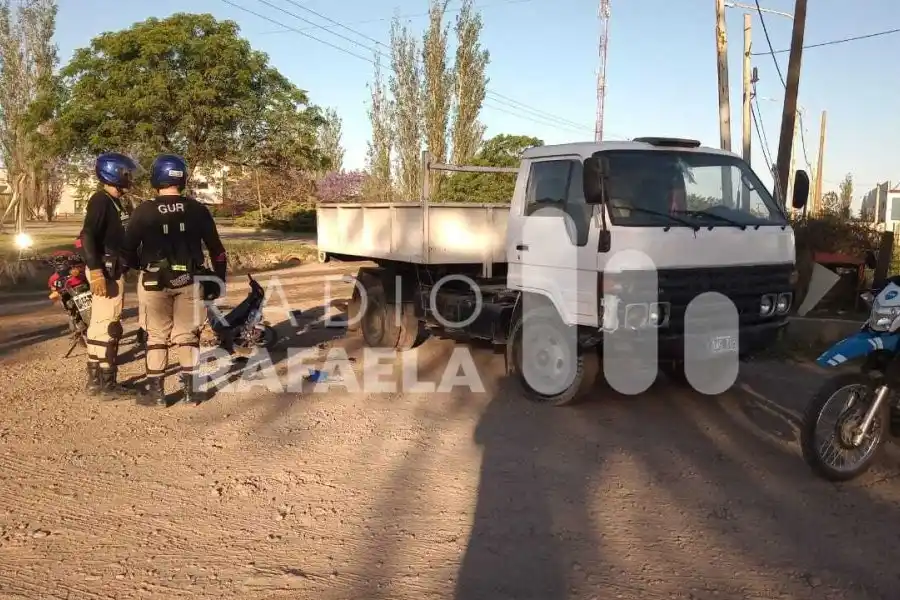 Se salvó de milagro: lo chocó un camión y tuvo que ser llevado al Hospital 