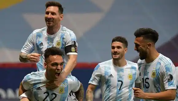 Argentina venció a Colombia y es finalista de la Copa América