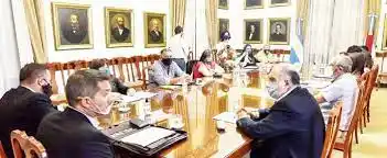 La provincia también convocó a los gremios estatales para el próximo viernes