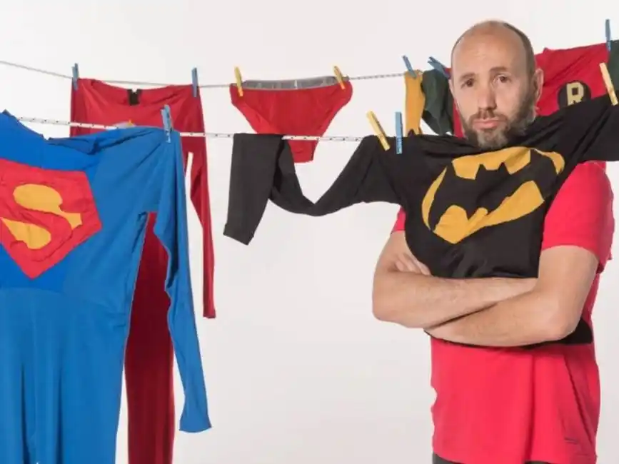 Rodrigo Casavalle presentará "Monólogos Heroicos"