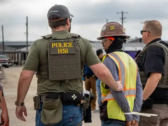 PESE a la mala imagen: el ICE recibirá "cheque en blanco" del gobierno de TRUMP