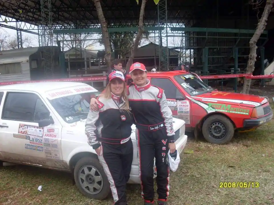 Rebeca Saru junto a Vanina Schaffer