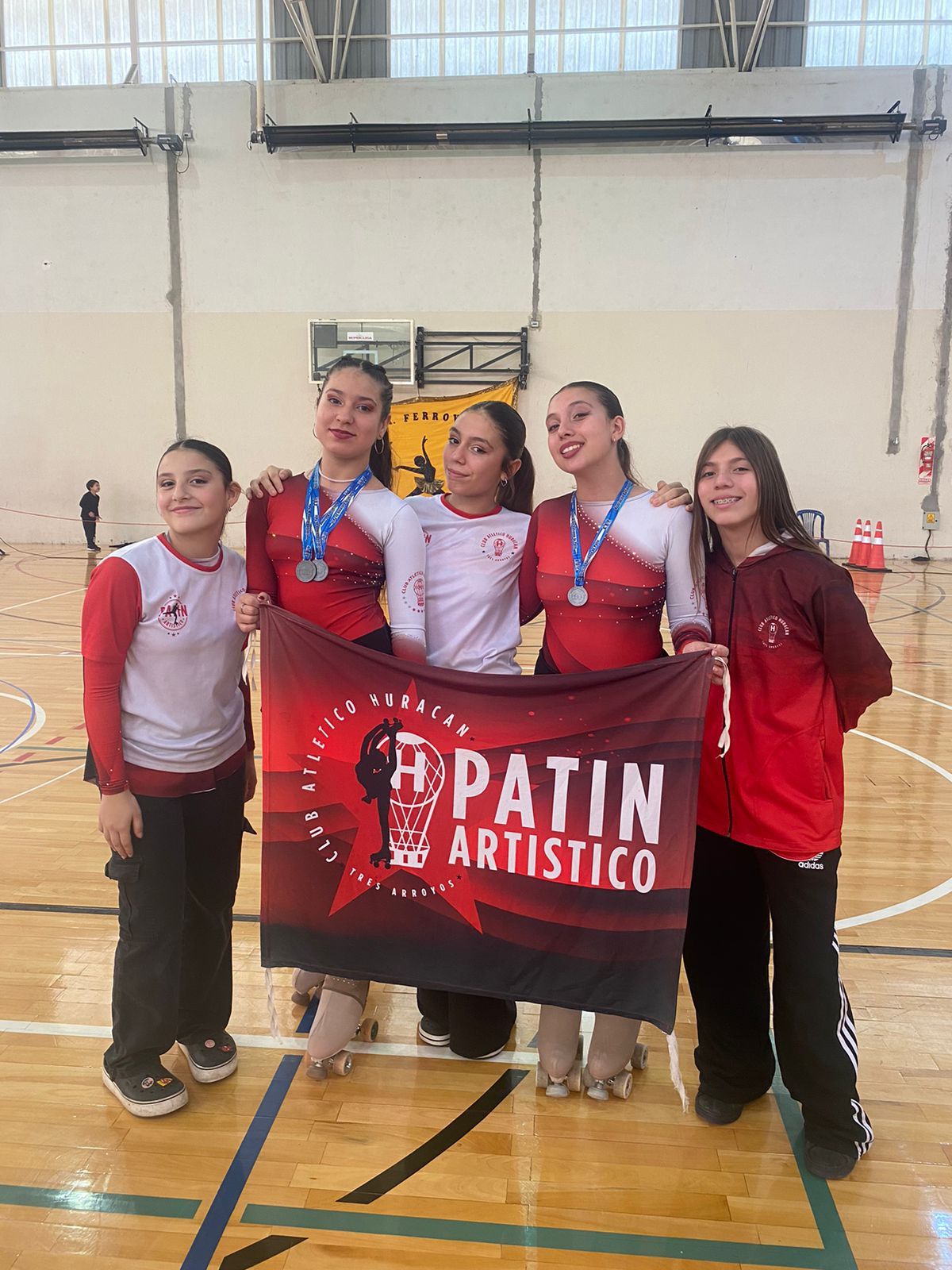 Patinadoras de Huracán participaron en Torneo Regional en Coronel Dorrego