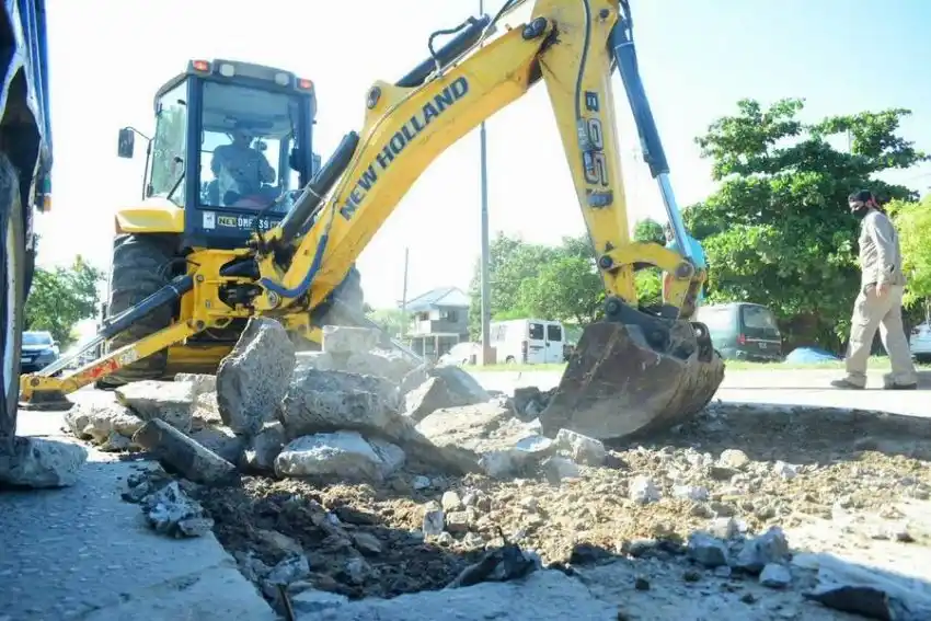 Siguen tareas de bacheo