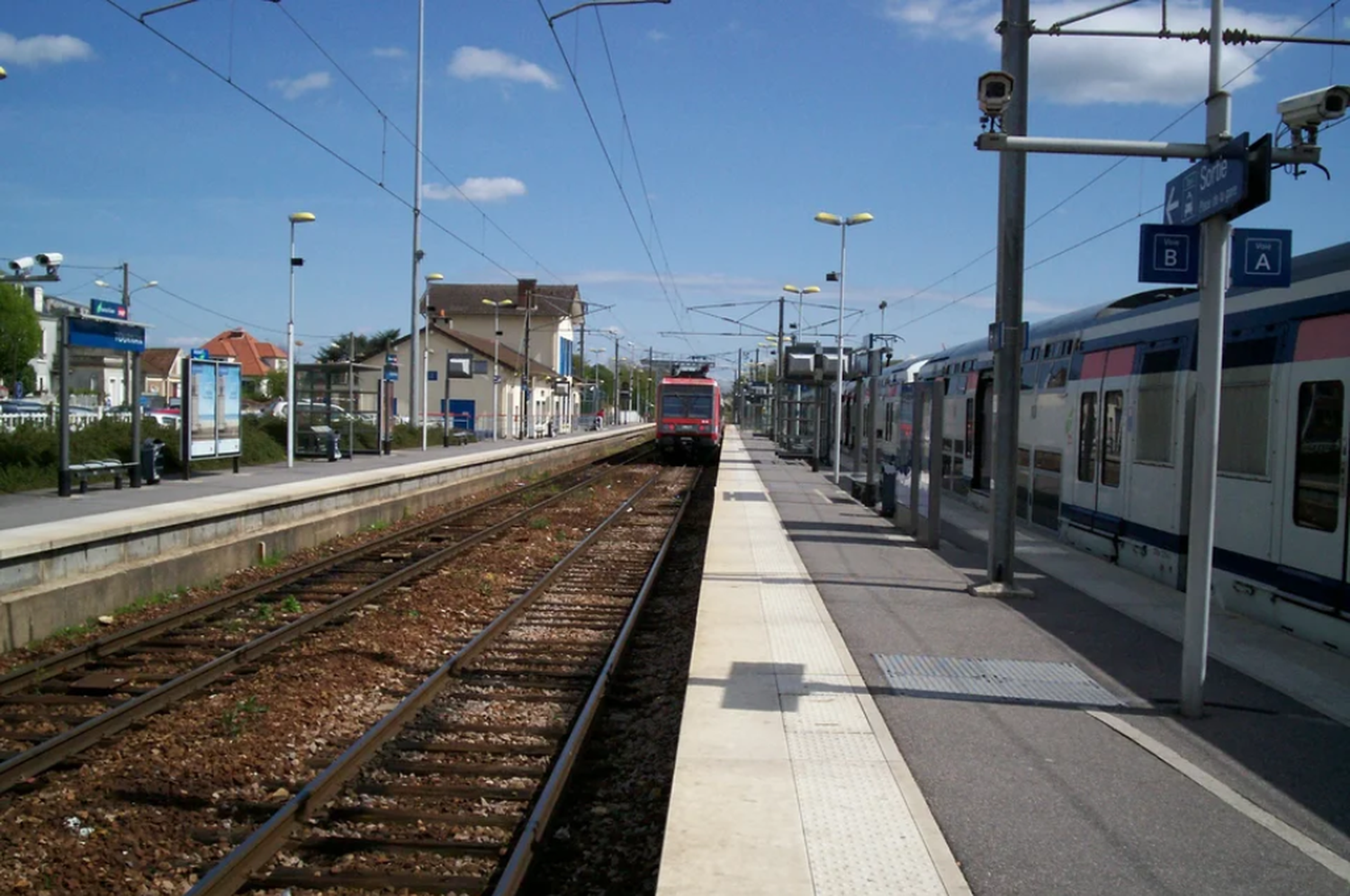 Horror en Francia: un ataque con un hacha en un tren dejó cuatro muertos