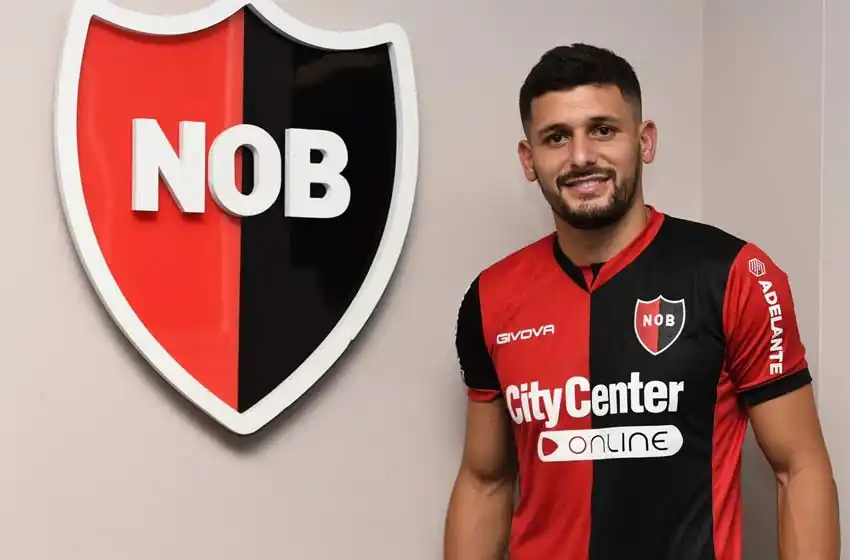 Newells oficializó a su cuarto refuerzo: Juan Manuel García estampó la firma por un año