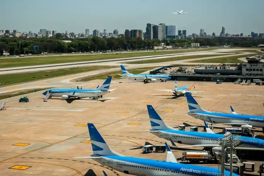 Cielos abiertos: se podrá volar desde Aeroparque con aviones con capacidad de más de 200 asientos