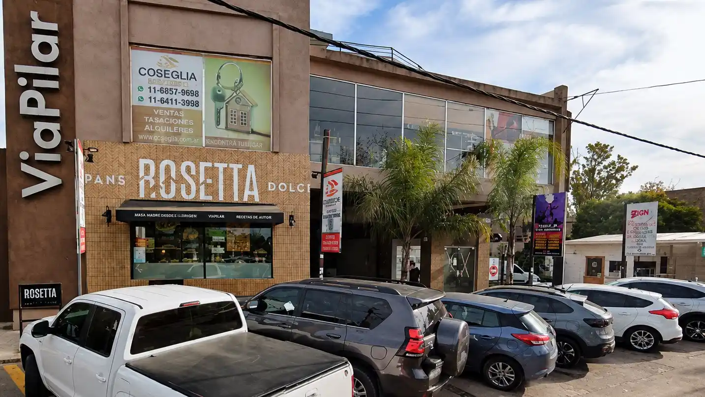 Un guardia de seguridad retuvo al sospechoso hasta la llegada de la Policía. Imagen Google Maps.