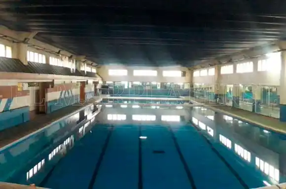 Después de 3 años, empezaron las obras en la pileta cubierta del CEF