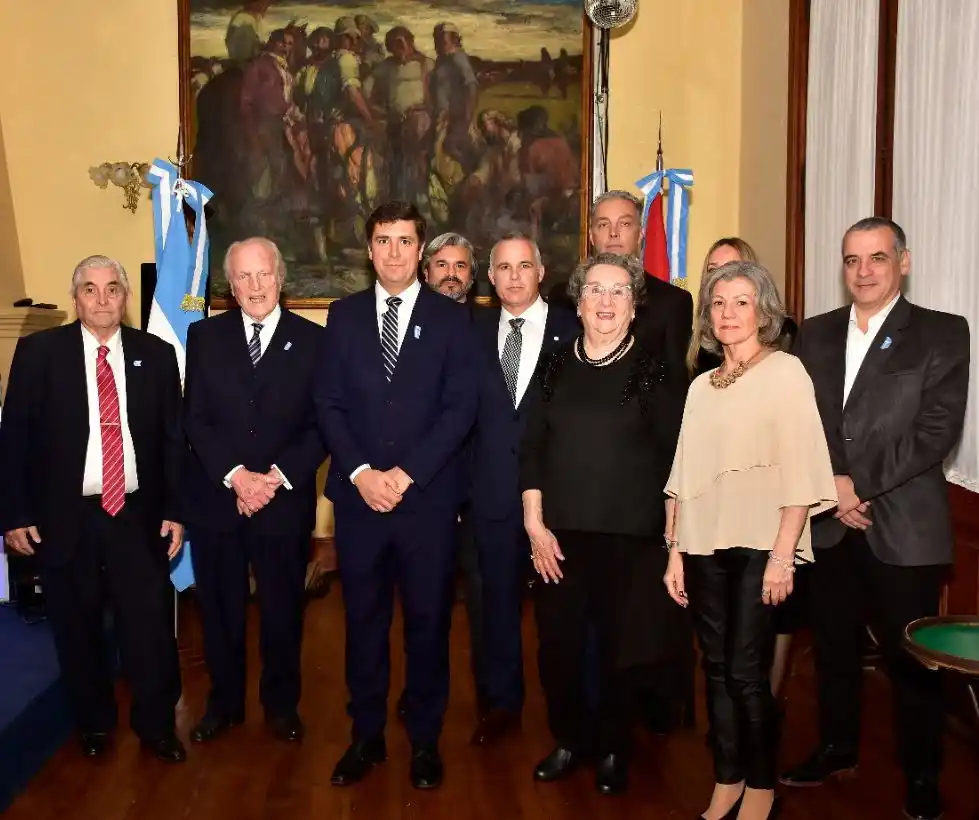 Club Social: Ecos de la Cena Aniversario y del Día de la Independencia