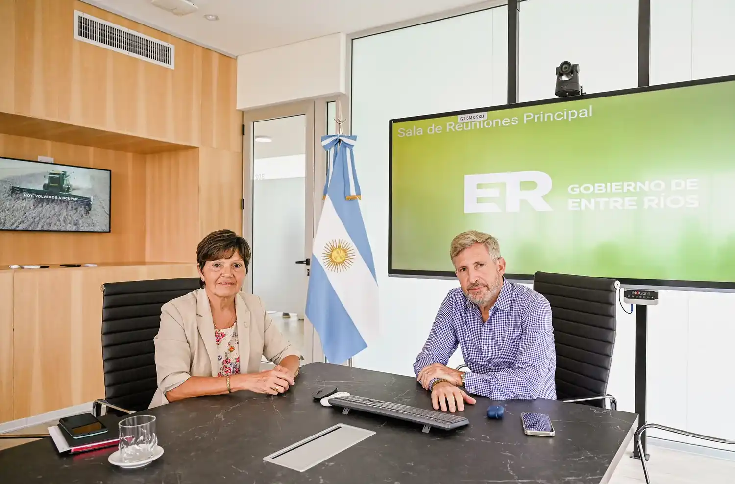 Frigerio y Zapata avanzan en una agenda para fortalecer a pymes y emprendedores entrerrianos