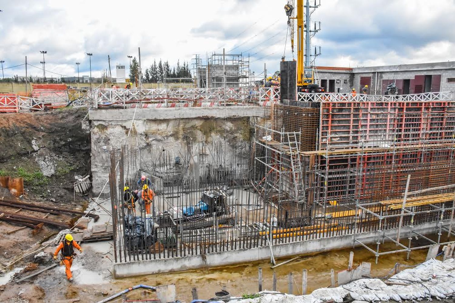 Avanzan obras cloacales de AySA en Tigre