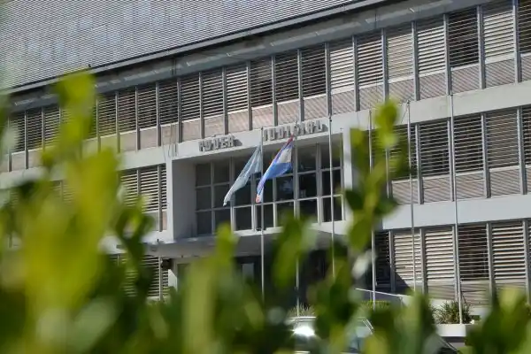 El gobierno quiere ampliar la planta del Poder Judicial