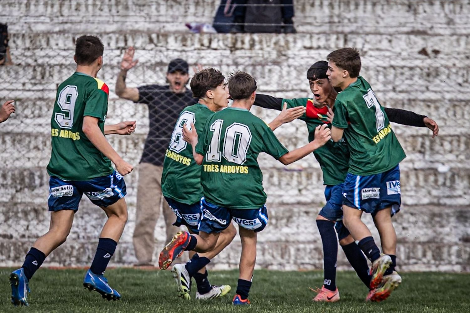 Selecciones: triunfo de la Sub-15 y caída de la Sub-13 en el Catale