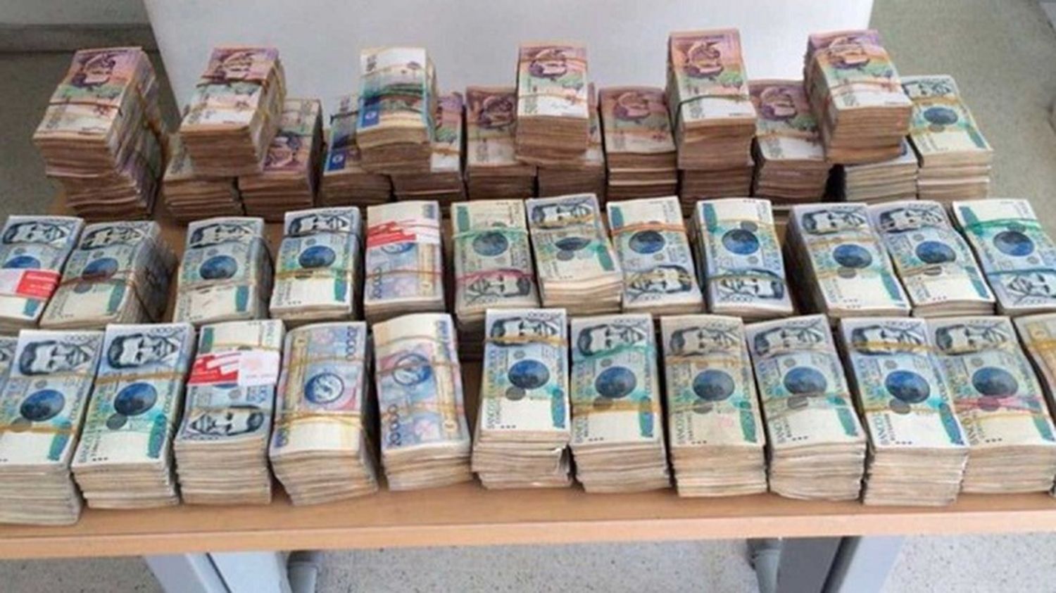 HALLAN CALETA MILLONARIA de euros, pesos y dólares en Cúcuta: procede de Venezuela