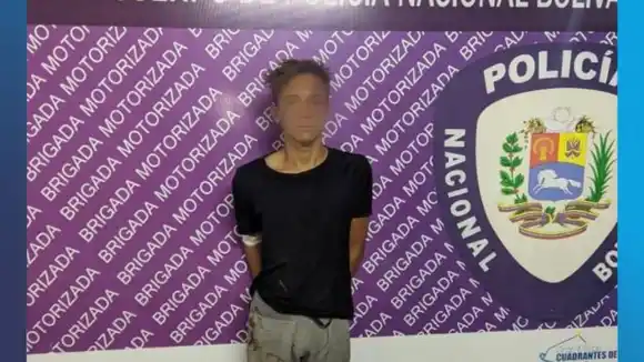 ¡LO AGARRARON! Preso sujeto que mató su exnovia de 10 puñaladas, en La Vega