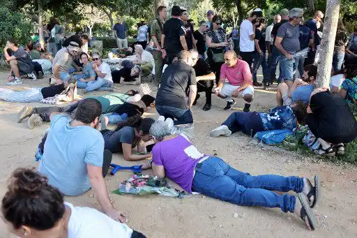 Miles de palestinos huyen de la furia vengadora de Netanyahu: Israel advierte que es «apenas el inicio»