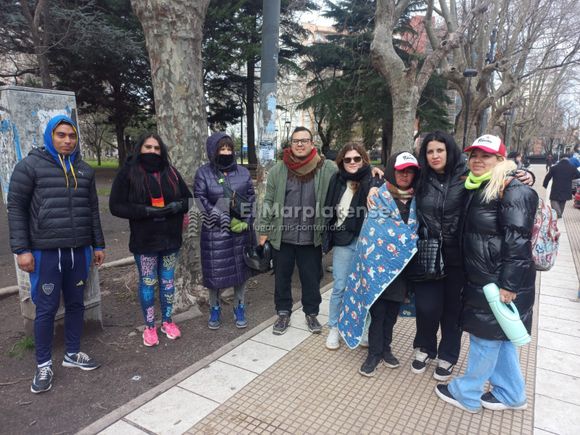 "Frazadazo" en la Municipalidad: "Tenemos la necesidad de un diálogo para hacer algo con la gente en situación de calle"