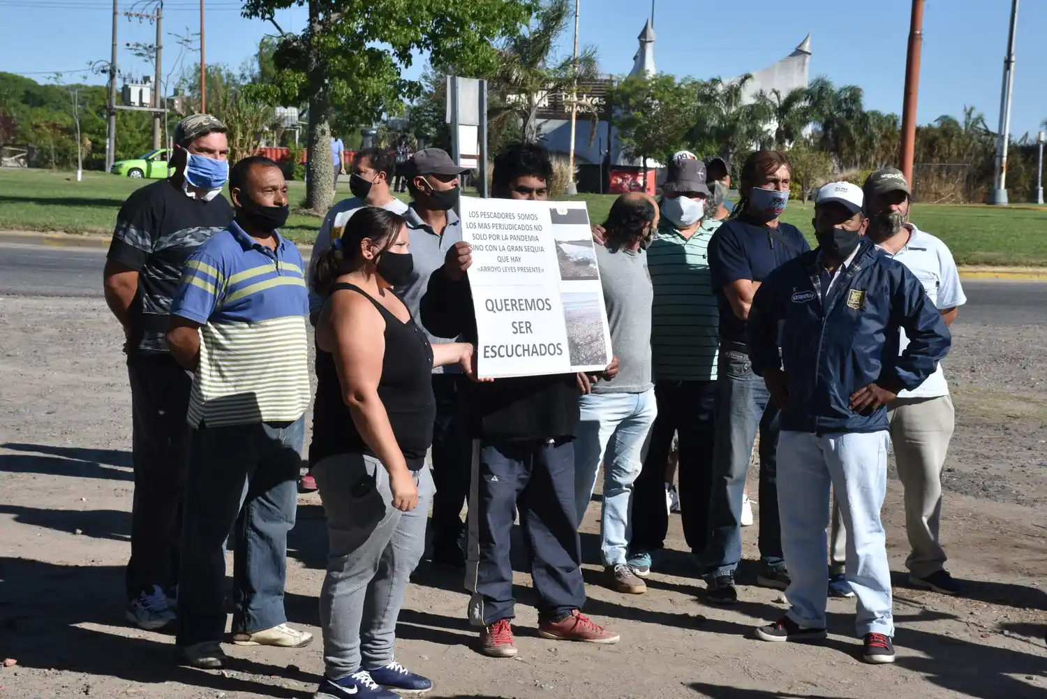 Este lunes con cortes en rutas santafesinas los pescadores vuelven a manifestarse