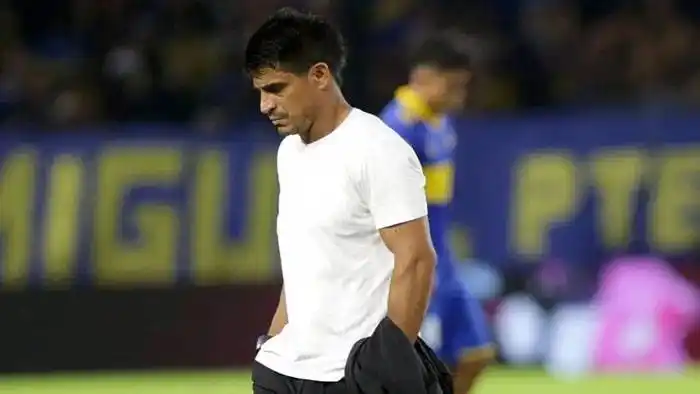 Hugo Ibarra, en la cuerda floja  en Boca: dirigirá frente a Olimpo