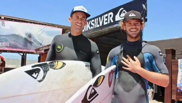 El surf, la otra pasión de Daniel Orsanic, el capitán de la Davis
