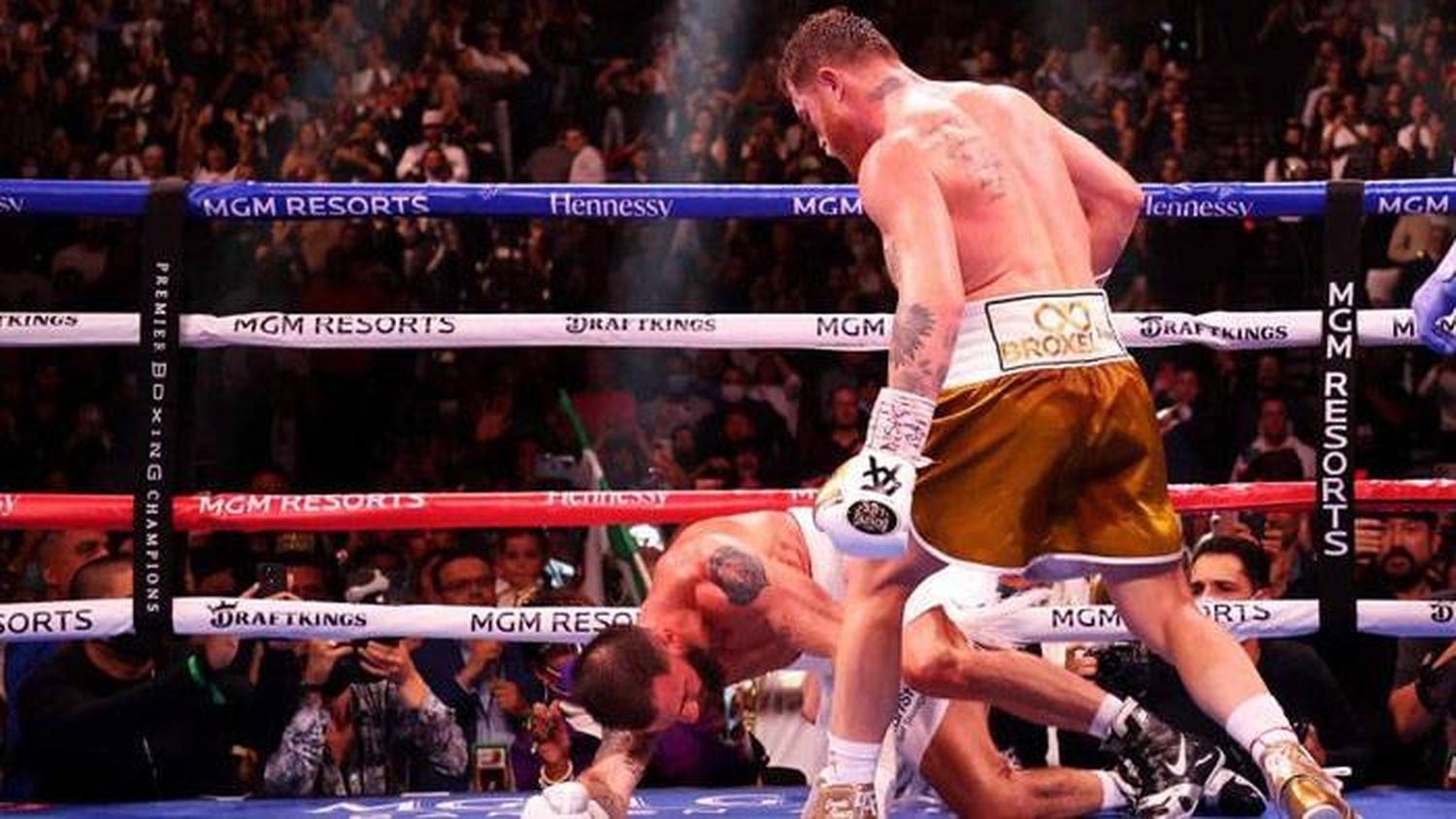 Por qué Canelo Álvarez logró un triunfo histórico ante Plant