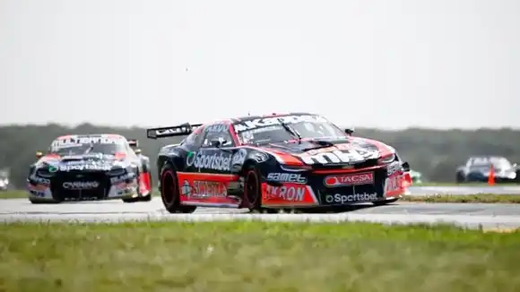 Ganó Christian Ledesma y Agustín Canapino quedó muy cerca de ser campeón en el Turismo Carretera